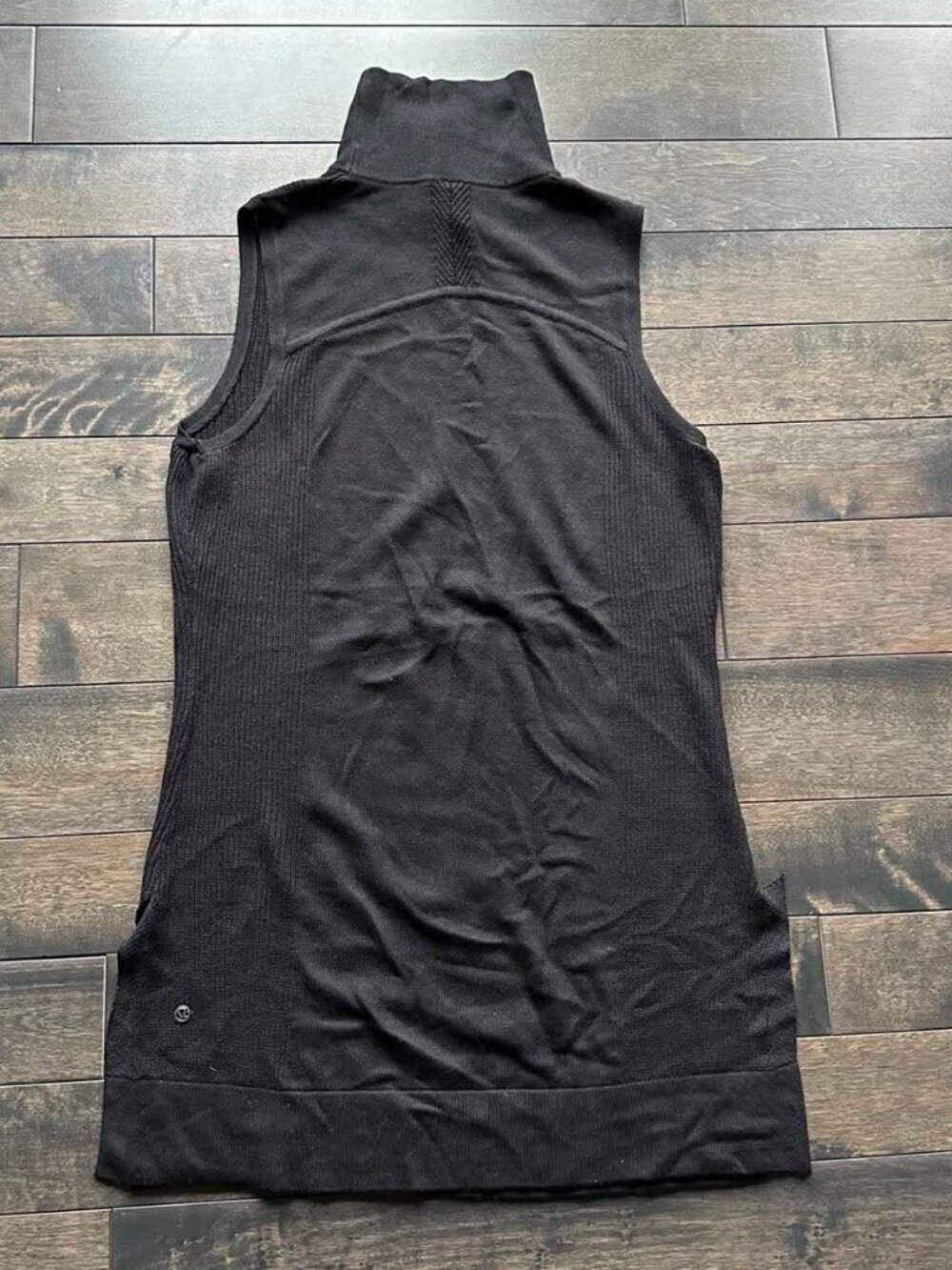 Lululemon Travel the Distance Tunic - Picture 5 of 5